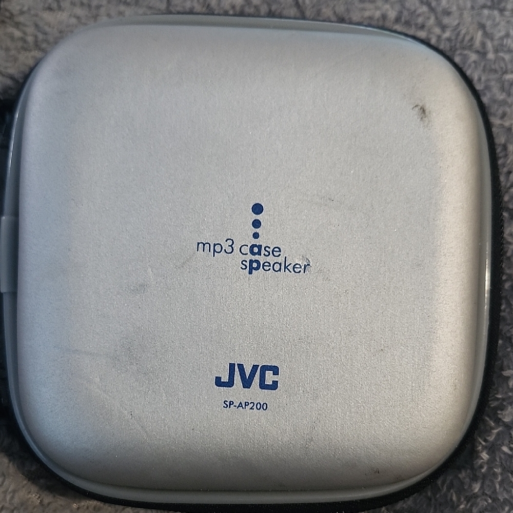 JVC Silver Portable MP3 Case Speaker